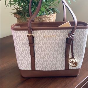 OFFERS WELCOMED! BRAND NEW Michael Kors small tote